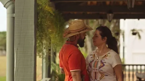 O que acontece com Maria Bruaca e Alcides em Pantanal?