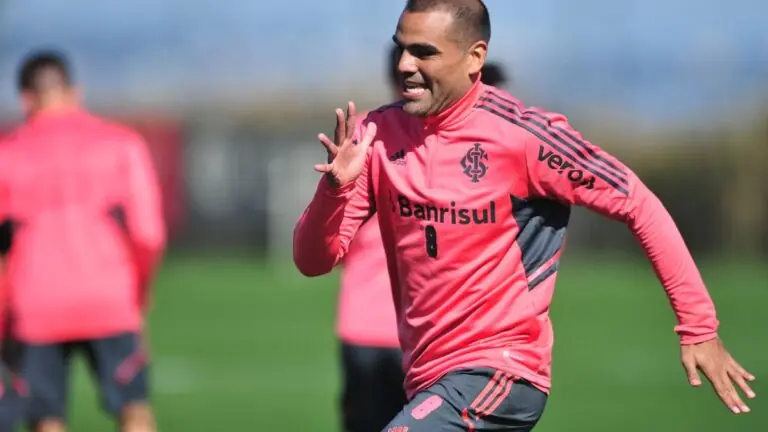 Qual canal vai passar jogo do Inter hoje (22/08): transmissão e horário