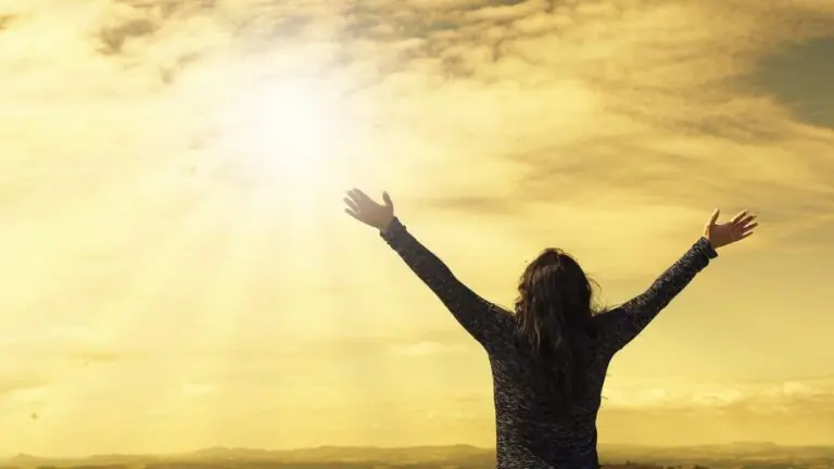 Oração da Manhã hoje: palavras para um dia de paz (11/08)