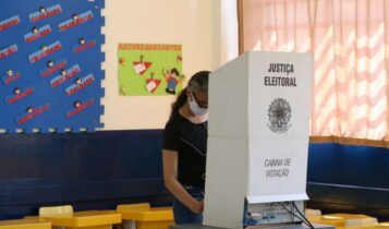 Como votar nulo na urna eletrônica
