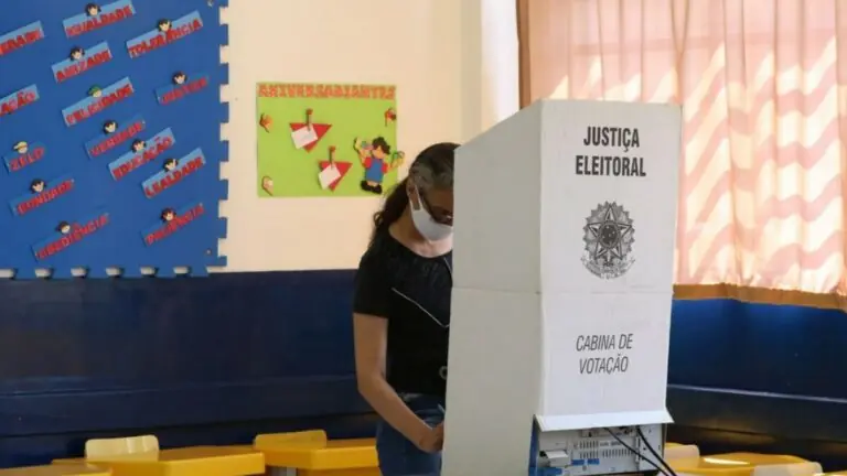 Como votar nulo na urna eletrônica ou em branco em 2024