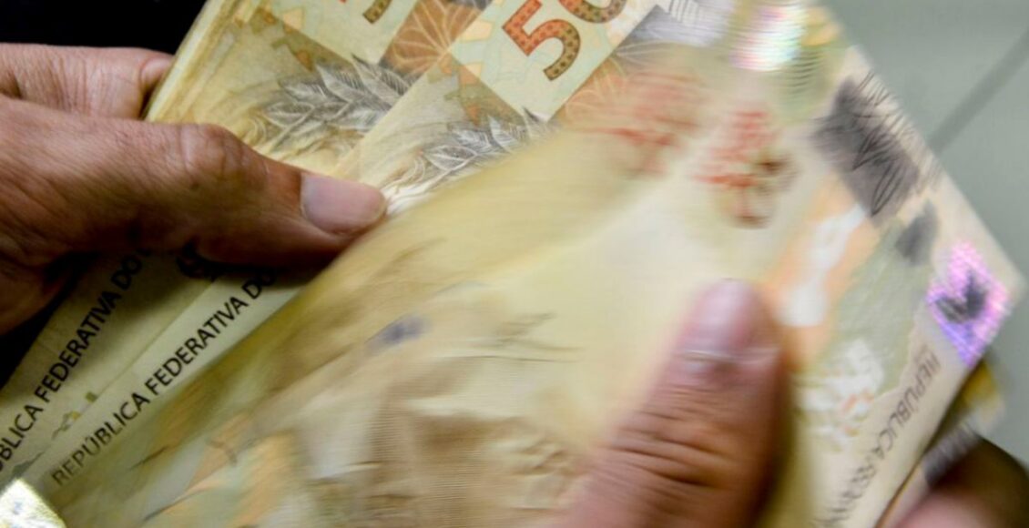 Vai ter décimo terceiro do Auxílio Brasil 2022