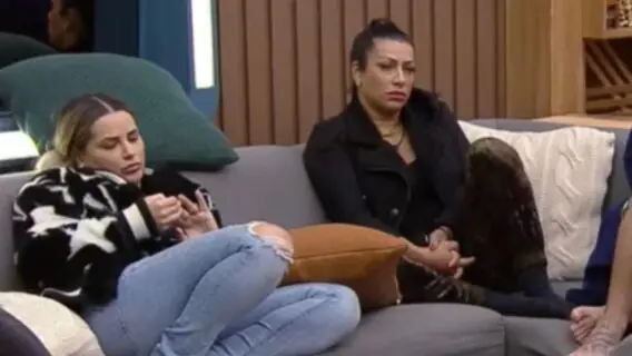 A Fazenda 2022: veja a reação de Deolane com a volta de Deborah