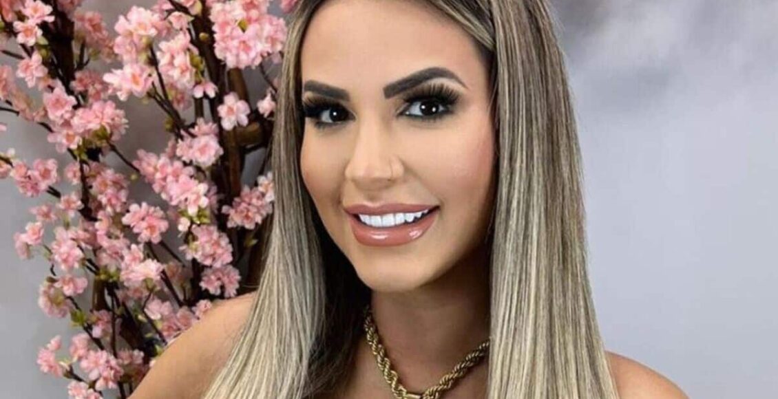 Deolane Bezerra tem doutorado