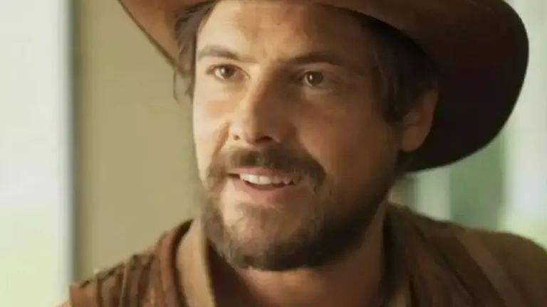 O que acontece com Zé Paulino em Mar do Sertão?