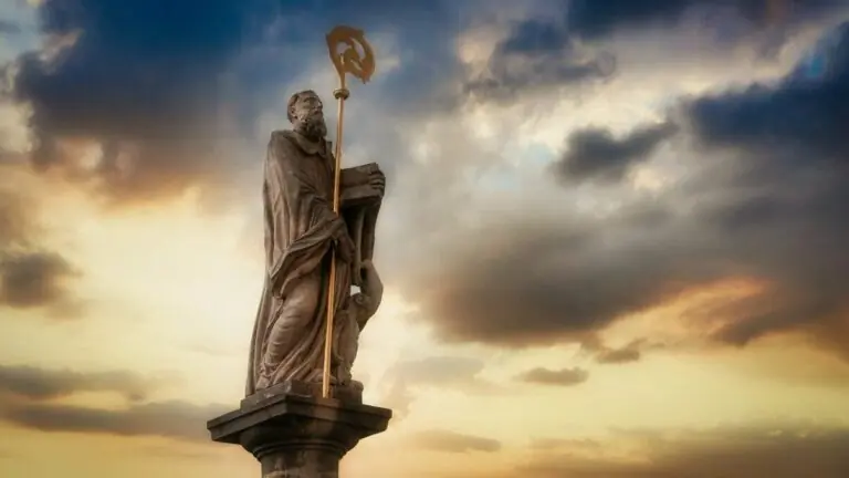 Oração de São Bento tradicional e poderosa contra o mal