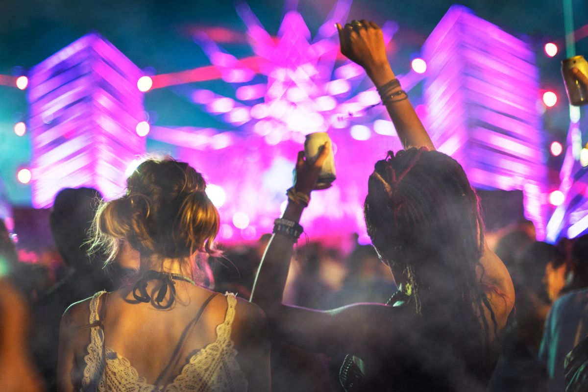 Pode fazer festa um dia antes da eleição de 2024 ou não?