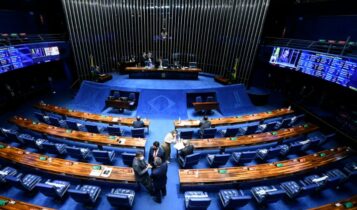 quantos senadores por estado podem ser eleitos no Brasil