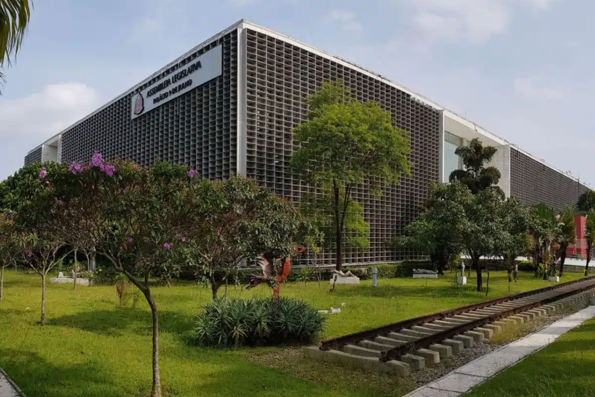 quantos deputados estaduais serão eleitos por estado