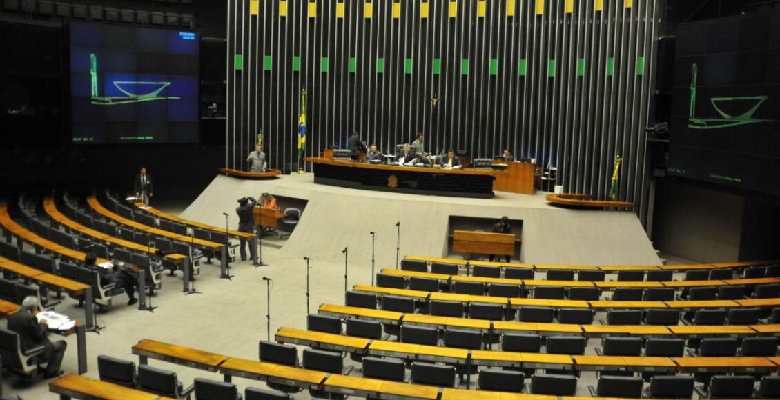 quantos deputados federais são eleitos por estado