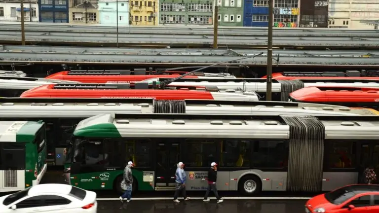 Rodízio de placas em São Paulo está suspenso no feriado de 12 de outubro