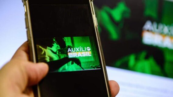 Auxílio Brasil antecipado em outubro 2022: veja o novo calendário de pagamentos