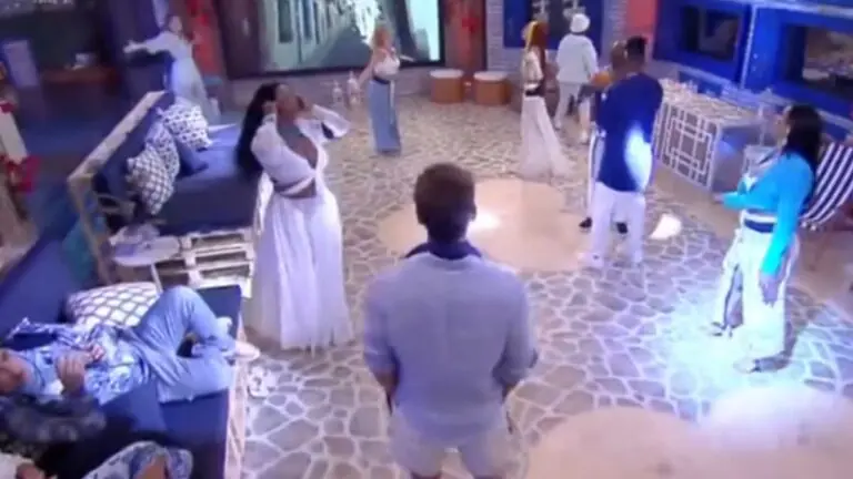 Como foi a festa da Fazenda ontem: pedido de desistência, DR e punições