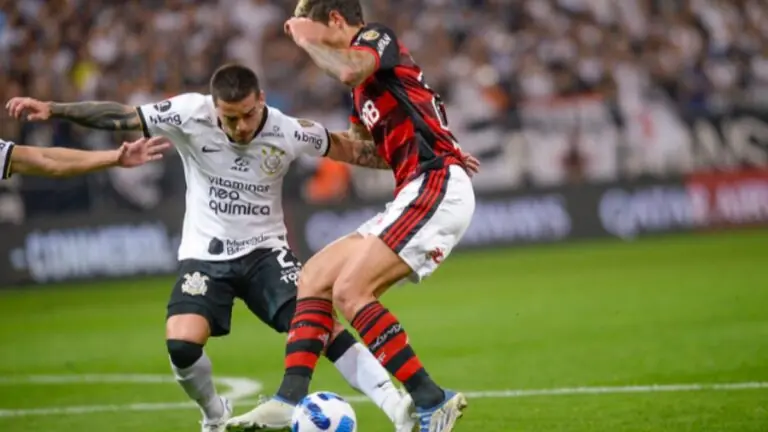 Corinthians x Flamengo histórico: quem tem mais vitórias no clássico?