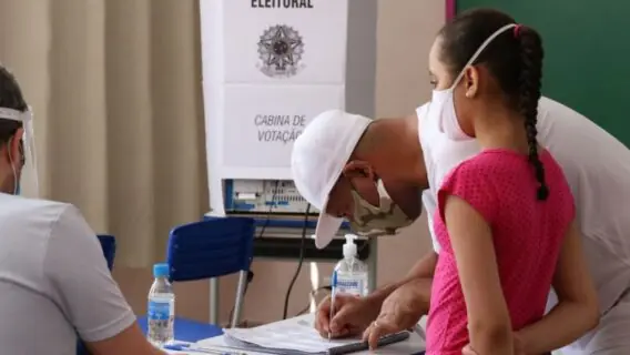 Eleições 2022: até que horas posso votar hoje?