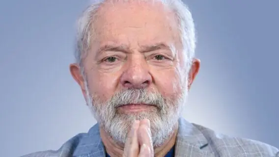 Religião ganha destaque em campanha, mas Lula é católico ou evangélico?