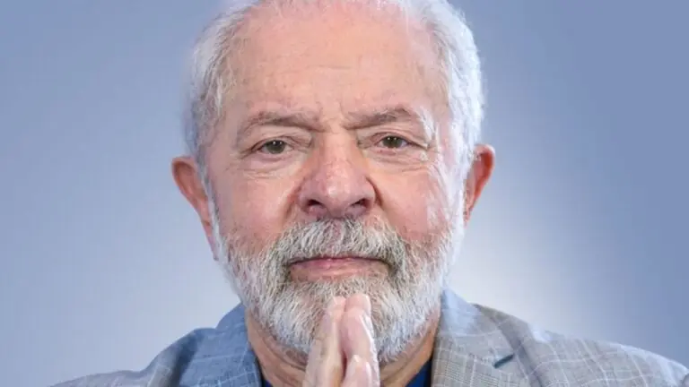 Religião ganha destaque em campanha, mas Lula é católico ou evangélico?