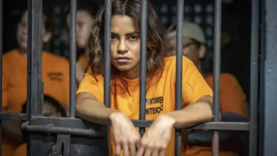 Quando Brisa sai da cadeia em Travessia? Novela terá passagem de tempo