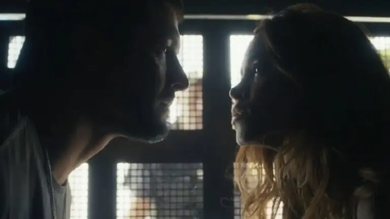 Resumo da novela Travessia hoje: após 2 meses, Oto vai até Brisa na prisão