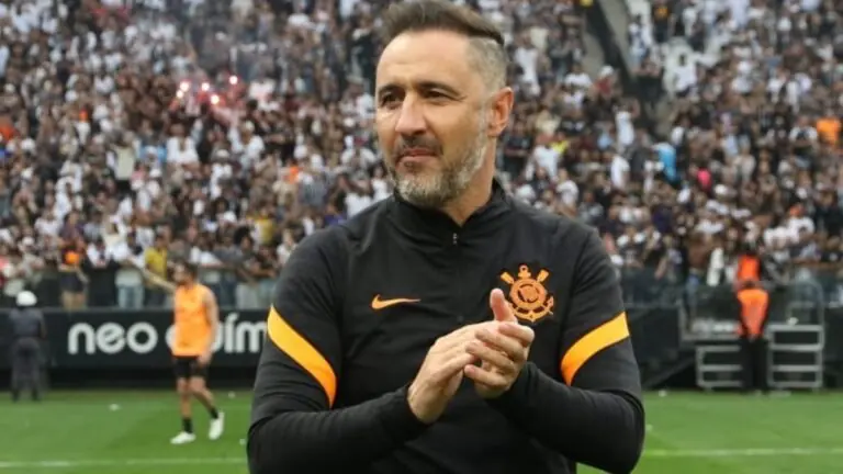 Vítor Pereira renovação: técnico deve continuar no Corinthians? VOTE