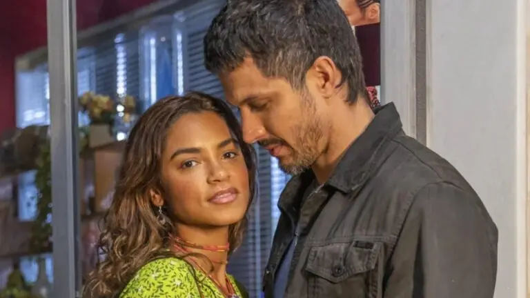 Brisa e Oto ficam juntos em Travessia? Ari descobre relação