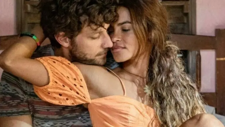 Após recaída, Brisa engravida de Ari na novela Travessia