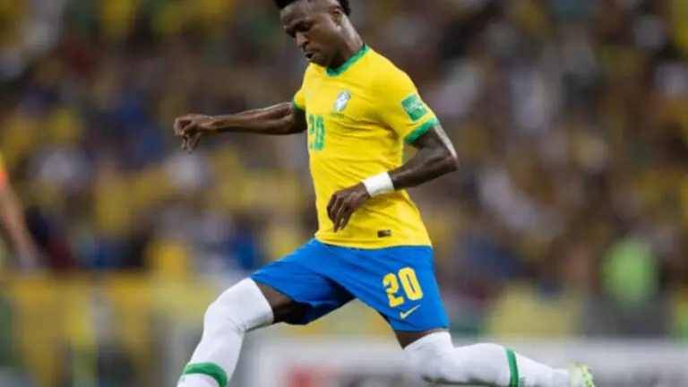 10 frases sobre racismo de apoio ao jogador Vini Junior