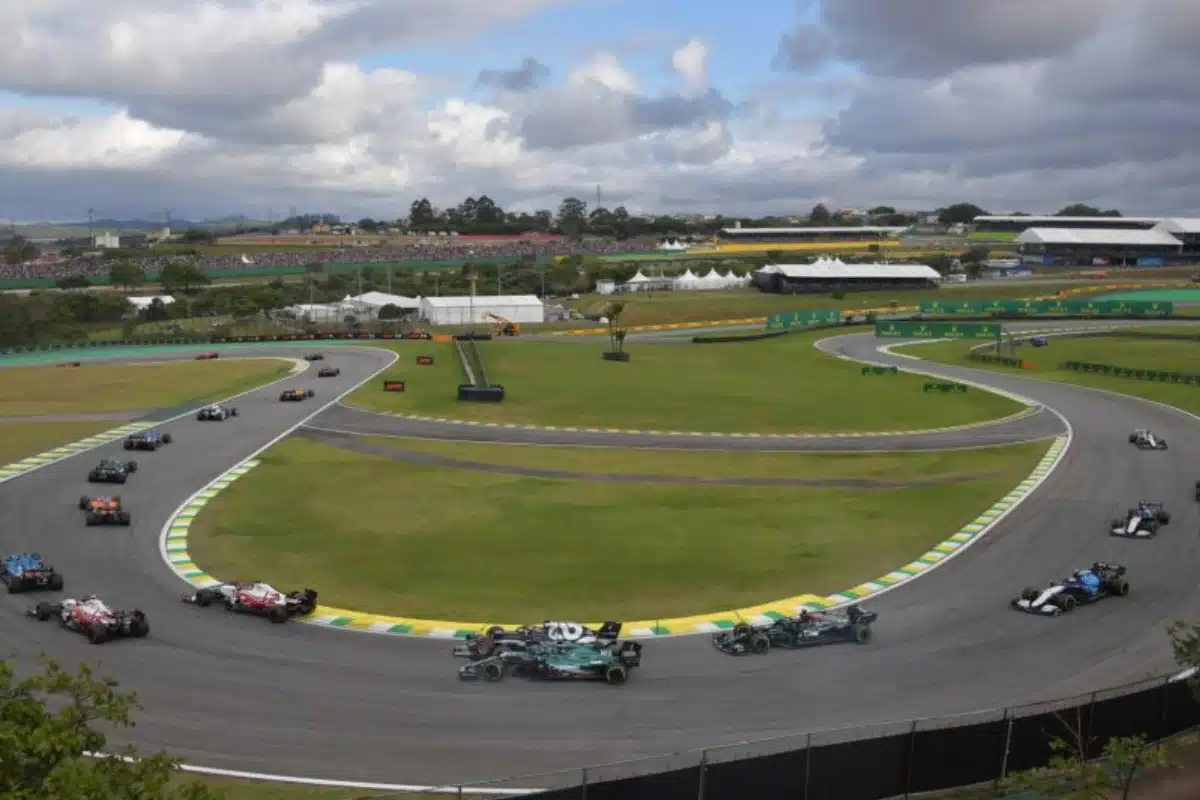 horário do treino F1 hoje 