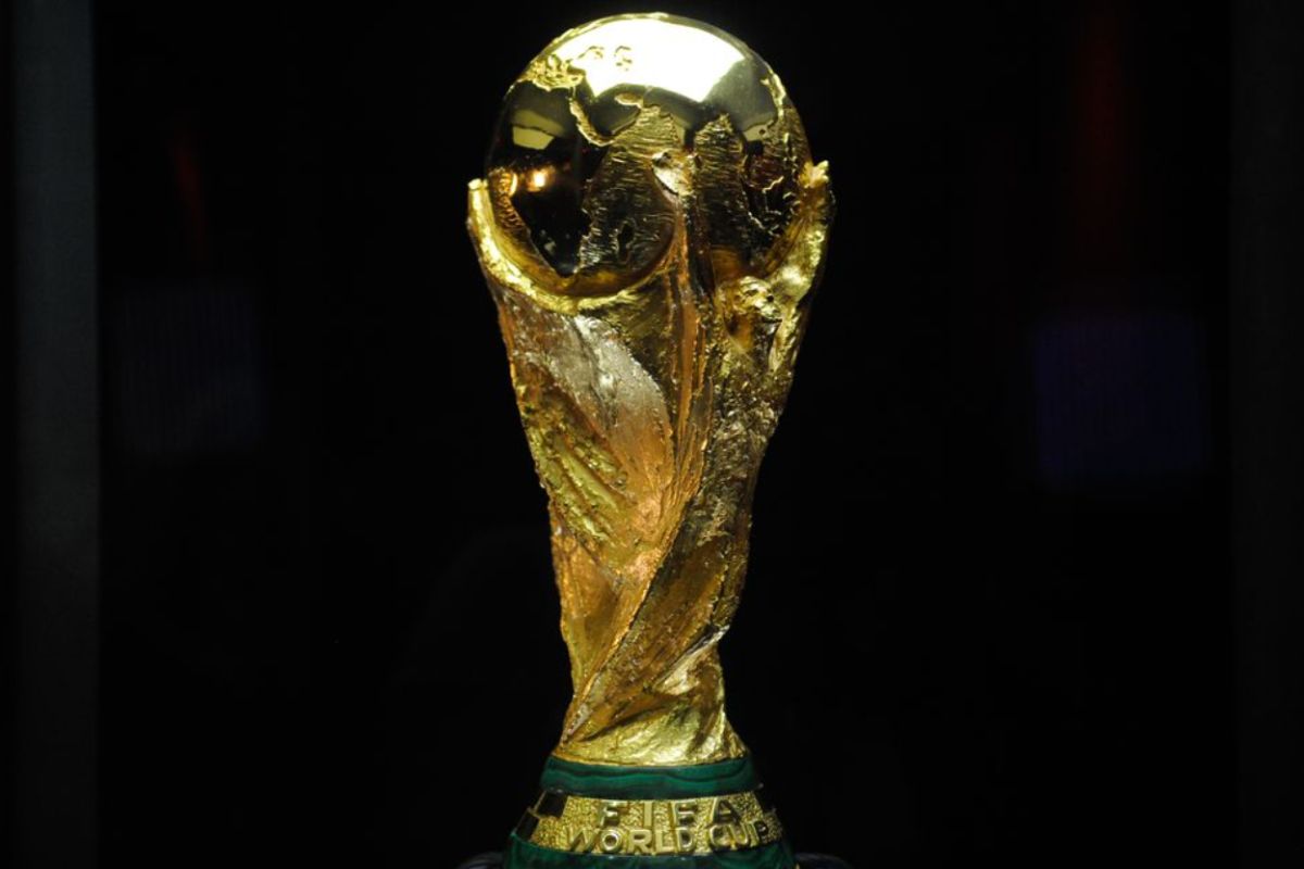 Qatar 2022 Novo Troféu Copa do Mundo de Futebol Prêmio Campeão de Futebol  de Ouro Torcedor 36 cm