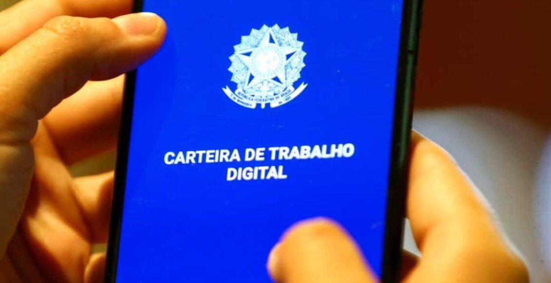 décimo terceiro atrasado gera multa