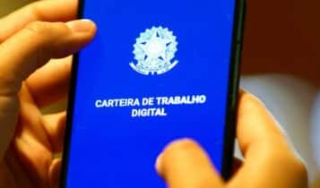 décimo terceiro atrasado gera multa