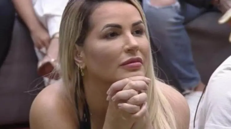 Deolane saiu da Fazenda e Record revela motivo