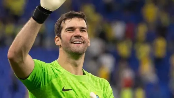 Por que goleiro Alisson vai usar o uniforme preto contra a Croácia na Copa?