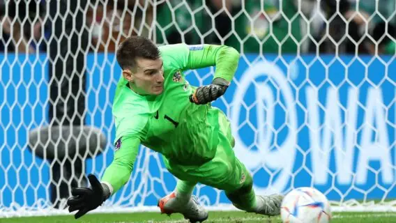 Ele é bom? Conheça o goleiro da Croácia, rival do Brasil hoje