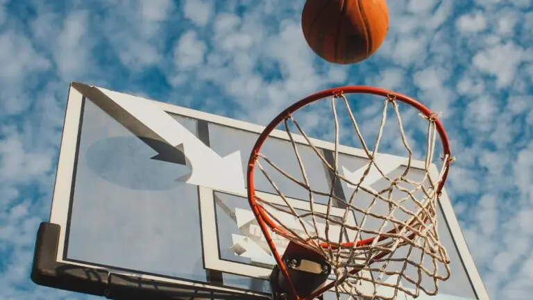 Agenda de jogos da NBA hoje: como assistir e horário do basquete (26/12)