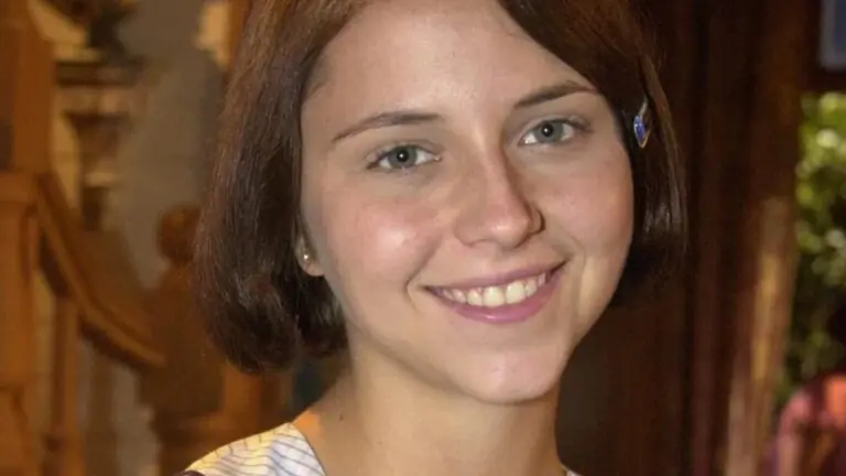 Por onde anda Luíza Curvo, a Cássia da novela Chocolate com Pimenta