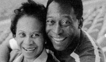 mãe do Pelé