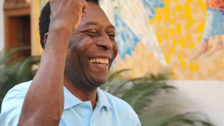 Quantas bolas de ouro o Pelé tem? Conheça os prêmios do Rei