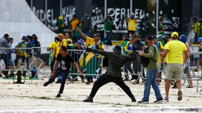 Entenda a diferença entre intervenção militar e federal decretada por Lula