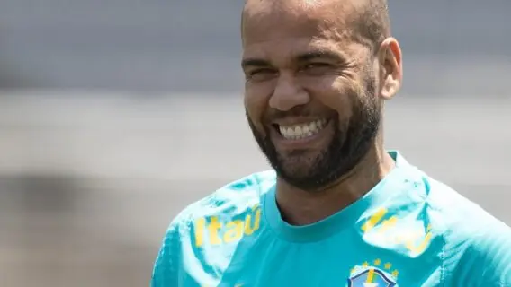 Vídeo de Daniel Alves preso é real? Imagem bomba na web