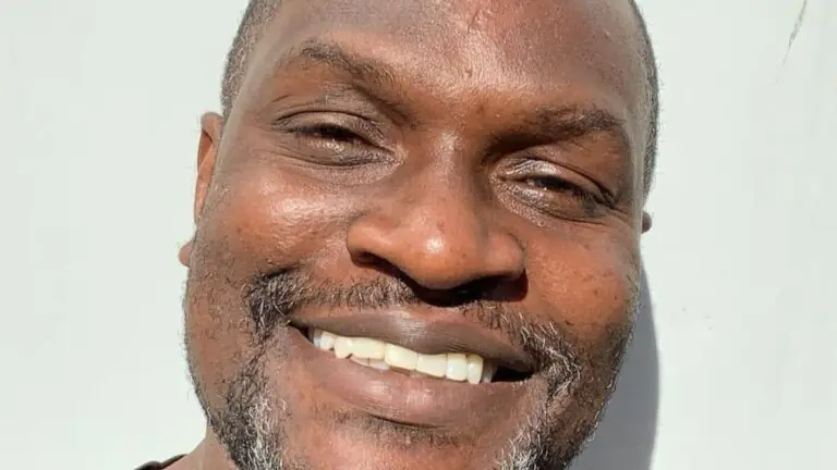 Idade e por onde anda o Jacaré do É o Tchan?