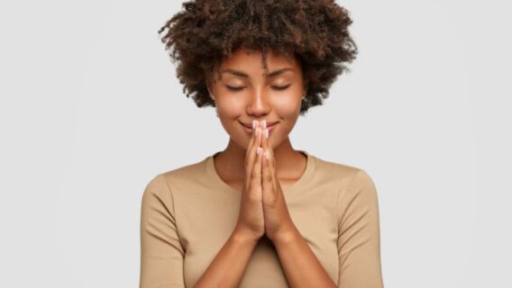 Oração para acalmar o coração nos momentos difíceis da vida