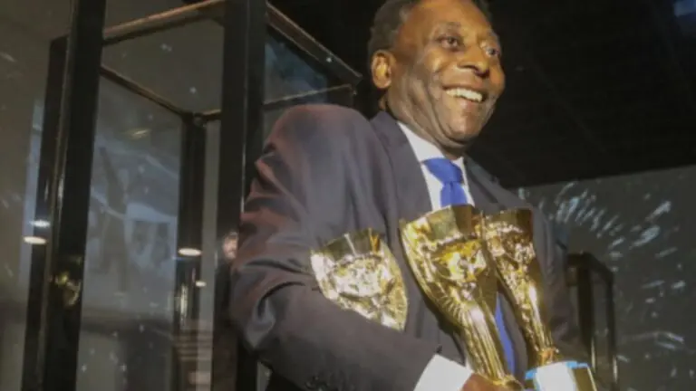 Por que jogadores do penta faltaram ao velório de Pelé? Veja o que eles disseram