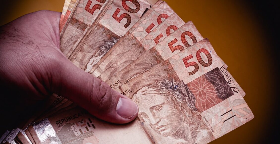 Bolsa Família pode ser sacado em até 120 dias (cerca de 4 meses) após a data indicada de acordo com o dígito final do NIS