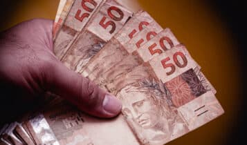 Bolsa Família pode ser sacado em até 120 dias (cerca de 4 meses) após a data indicada de acordo com o dígito final do NIS