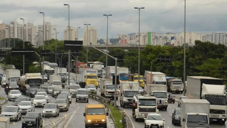 Rodízio de carros em São Paulo volta na segunda-feira, dia 9 de janeiro