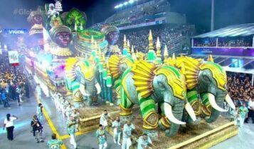 na imagem, desfile de carnaval
