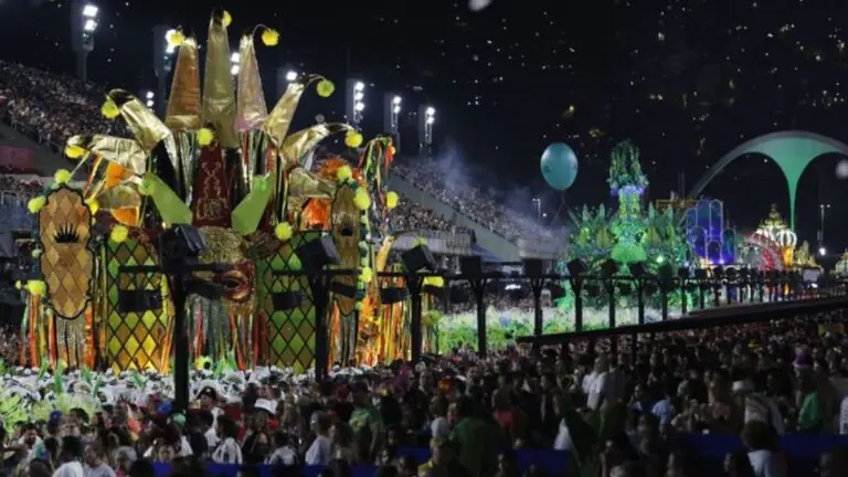 Horário do desfile de carnaval do Rio hoje, segunda-feira – 20/02/23