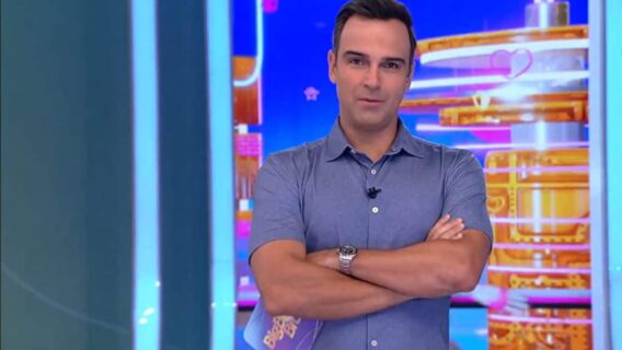 Após polêmica, Tadeu Schmidt dá recado sobre religião no BBB 23