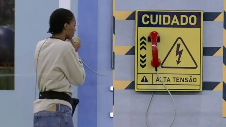 Tina atende Big Fone do BBB 23 e coloca Domitila e Gabriel no paredão